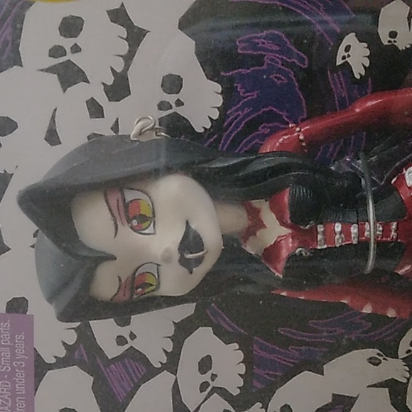 Bleeding Ege GOTHS "Morbida" doll - Picture 8 of 9